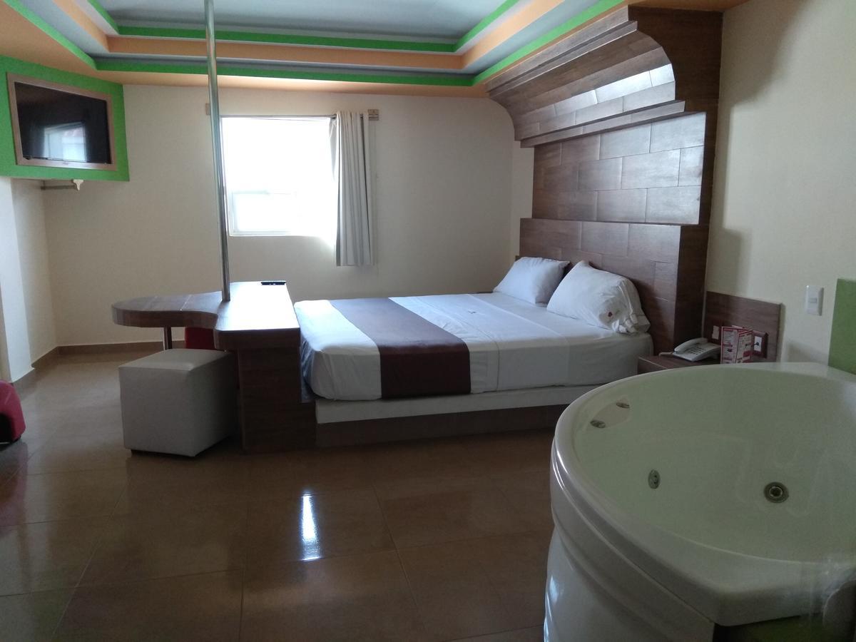 Hotel Rubi Manzanillo Exterior photo